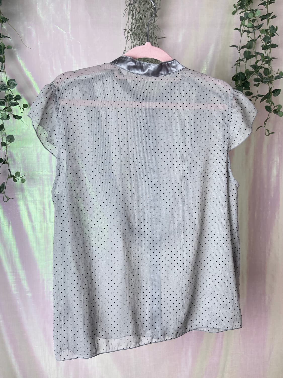 그레이 도트프릴 반팔블라우스  상품이미지4