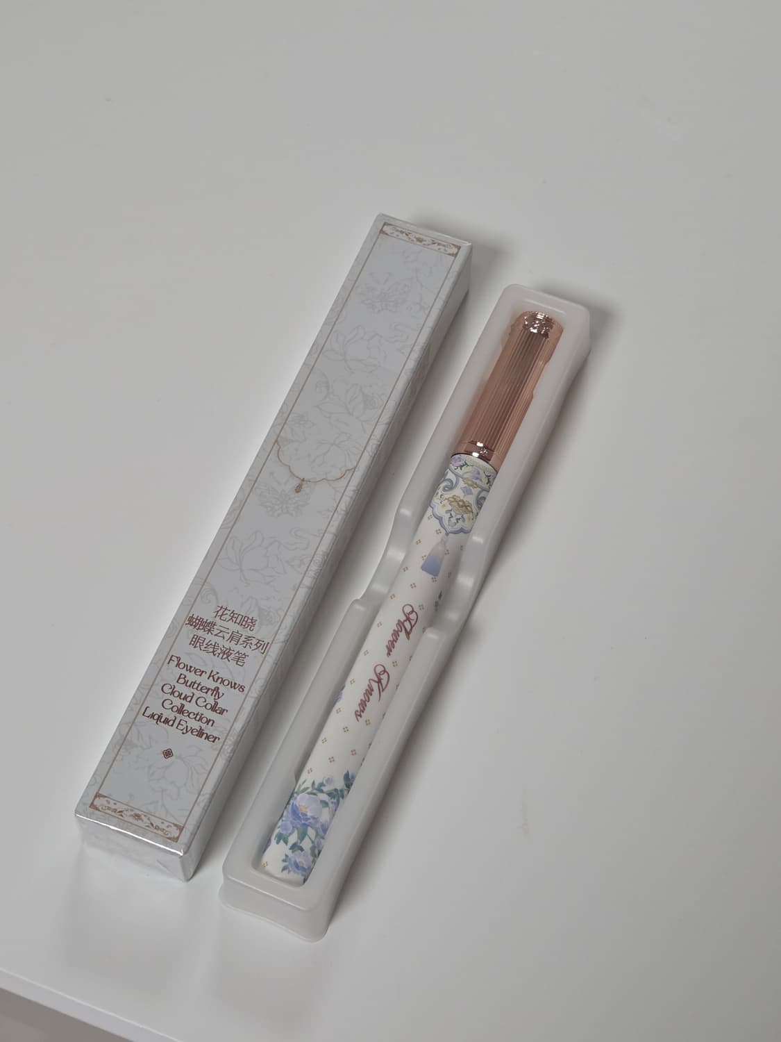 새상품) 플라워노즈 버터플라이 컬렉션 리퀴드 붓펜 아이라이너 블랙 상품이미지4