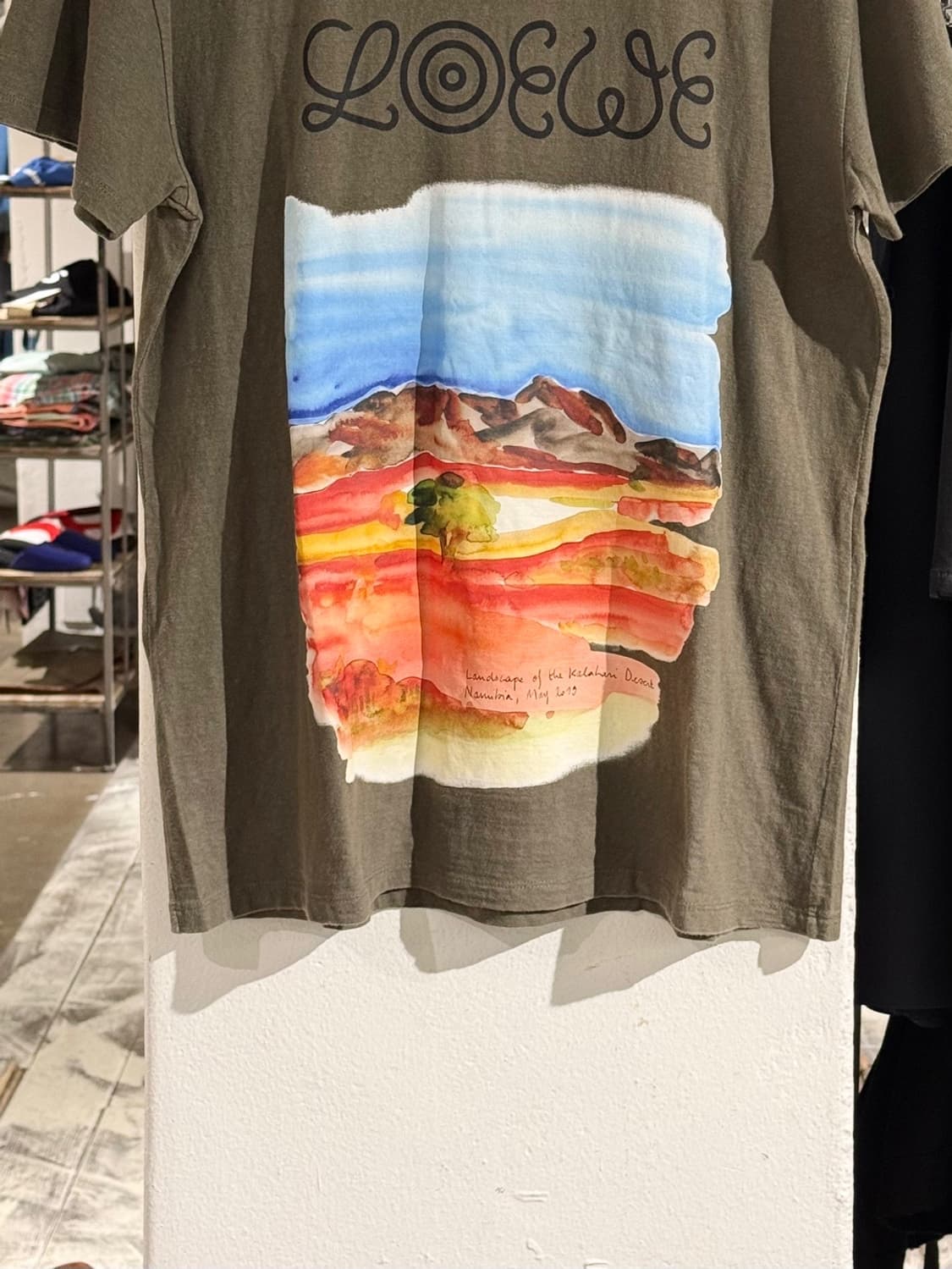 로에베 카키 워터컬러 프린트 하프 슬리브 티셔츠 상품이미지5