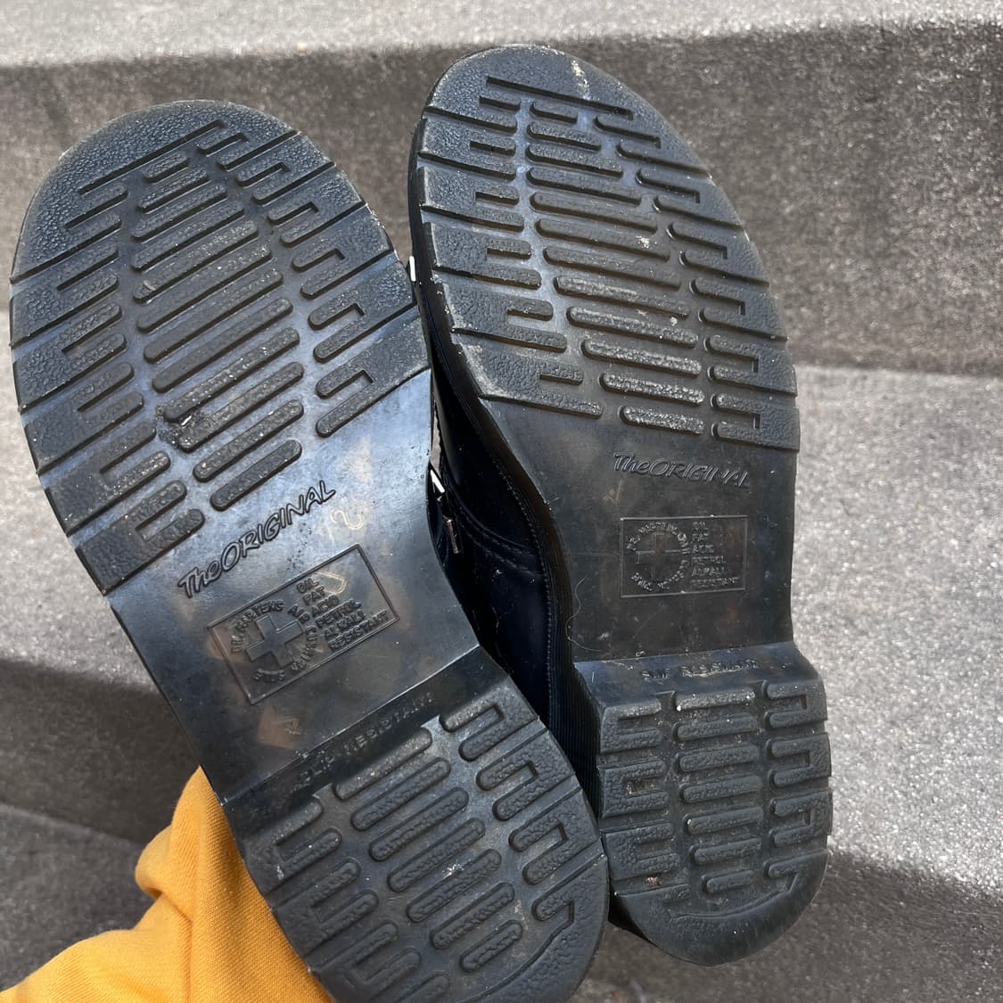 닥터마틴 스터드 로퍼 240 상품이미지4