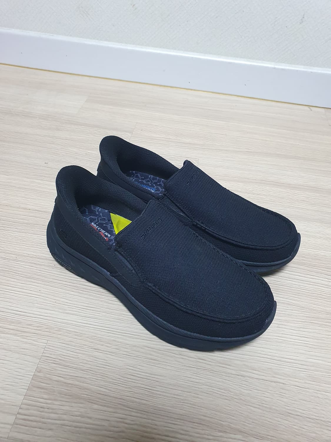 스케쳐스 남성 블랙 슬립온 270 상품이미지2