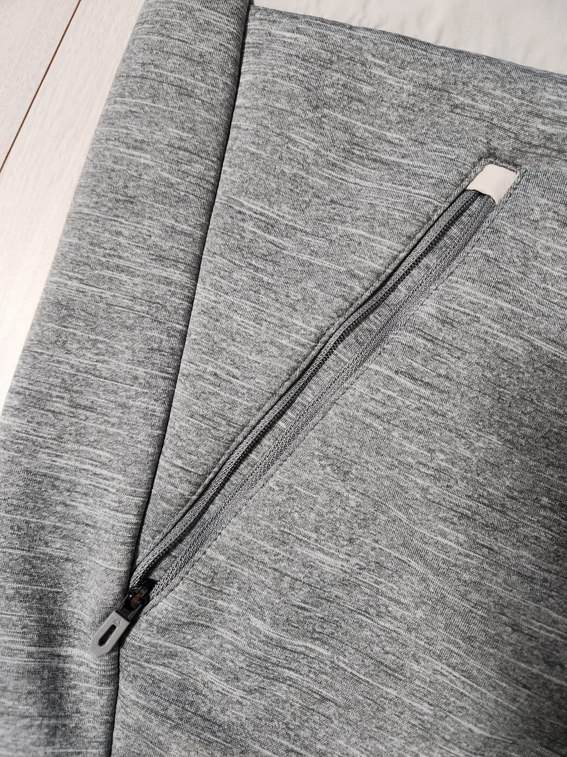 리복 플리스 멀티 트레이닝 바람막이 자켓 사이즈100L

여러 중고사이트 상품이미지8