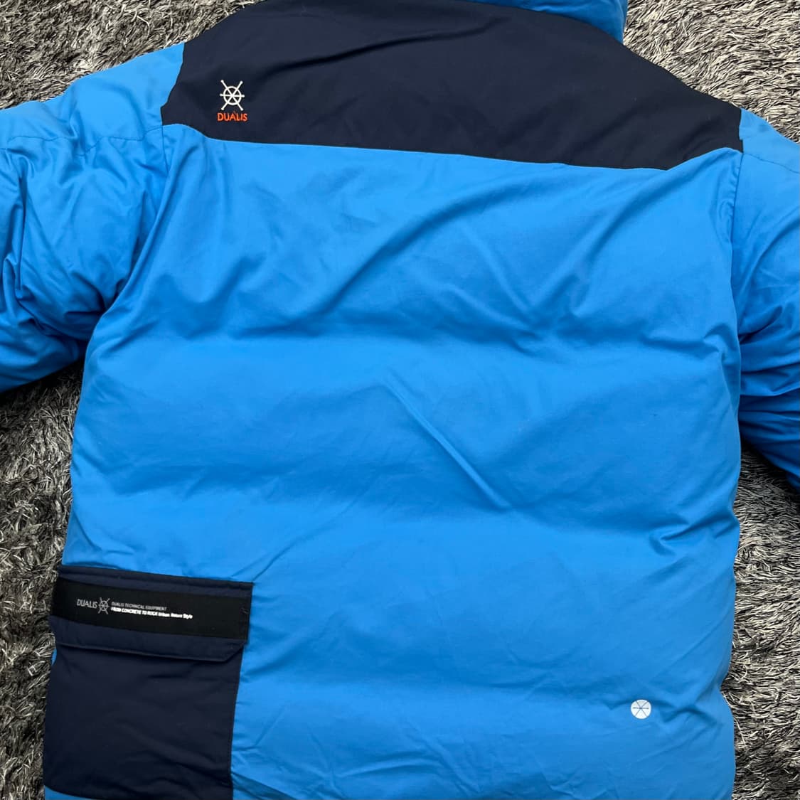 데상트 남성 대장급 구스다운 패딩 (100) 상품이미지4