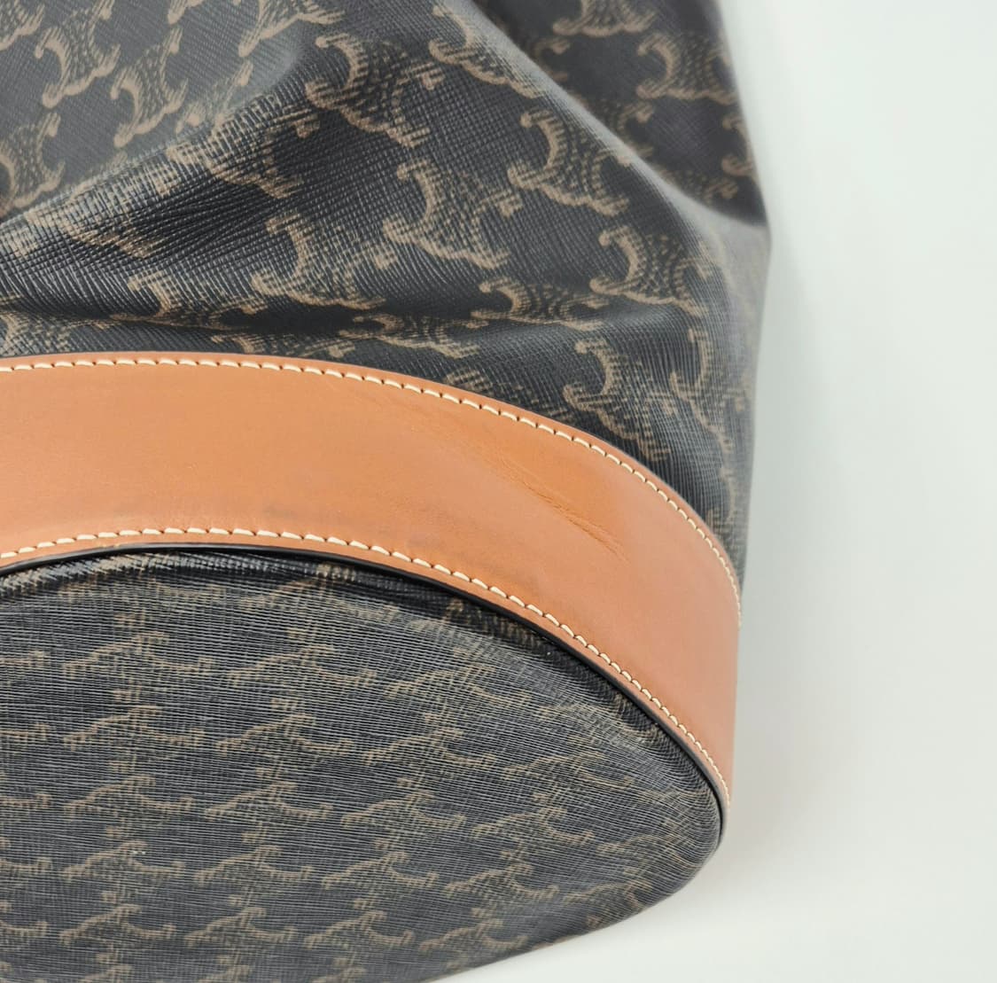 셀린느 트리오페 카바스 미듐 세일러백 상품이미지8