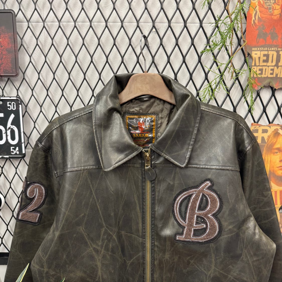 JPN VINTAGE 크랙 레더 바시티자켓 빅로고 포인트 다크브라운 상품이미지3