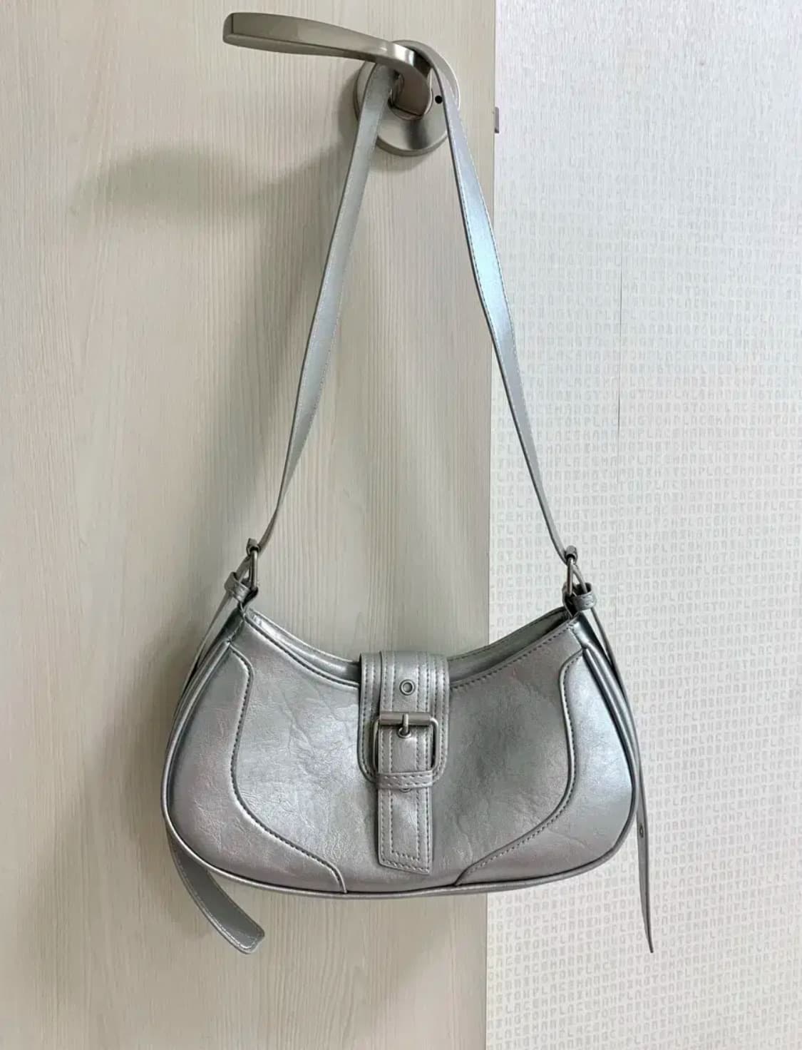 샵사이다) 실버 숄더백 상품이미지2