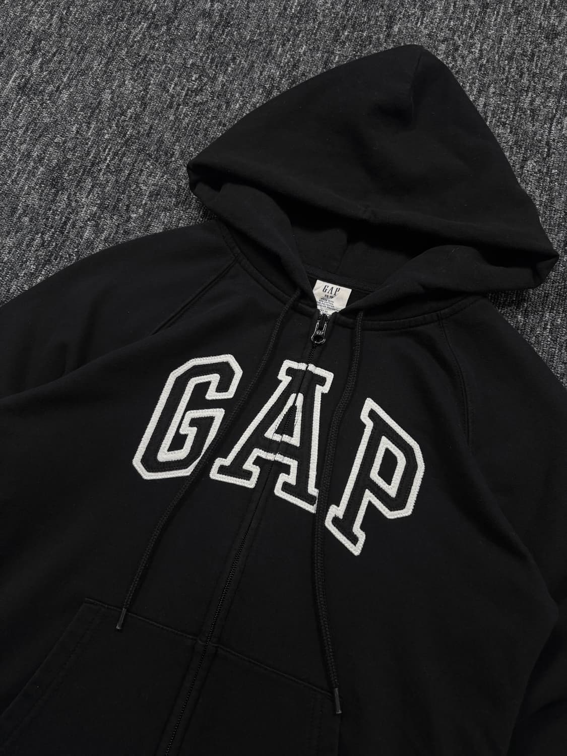 갭 블랙 빅로고 후드집업 상품이미지4
