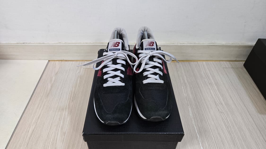260 뉴발란스 990 v1 USA 블랙레드  상품이미지2