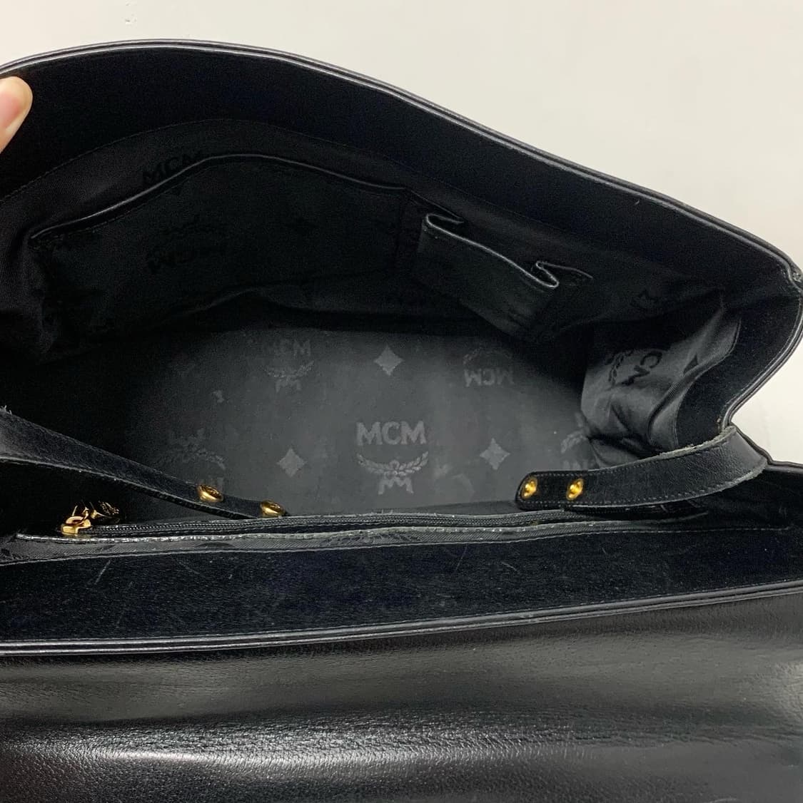 MCM 가죽 토트백 블랙 상품이미지5