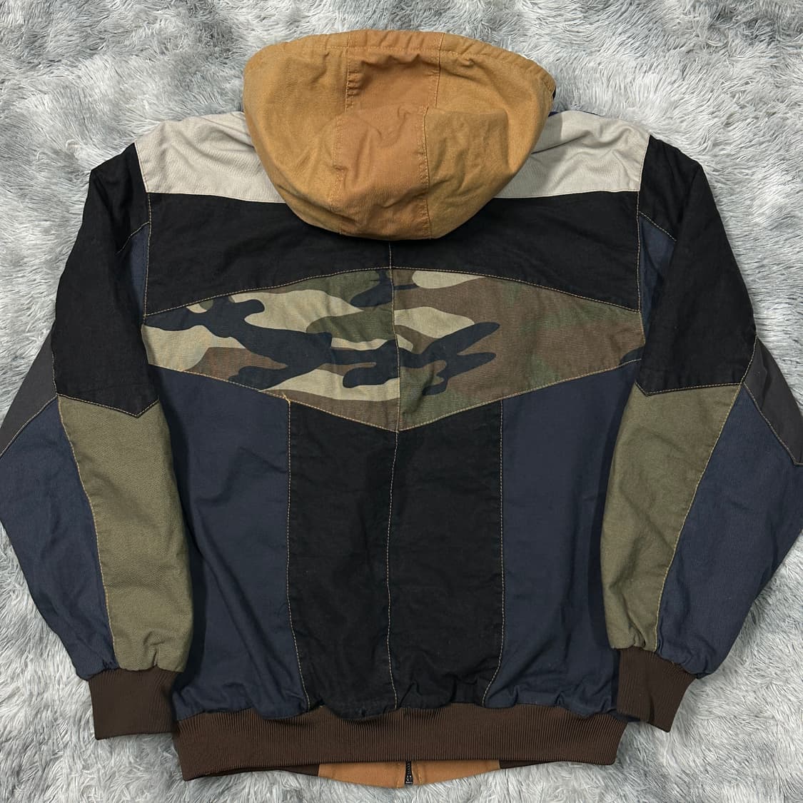 칼하트 리메이크 패치워크자켓 L 상품이미지3