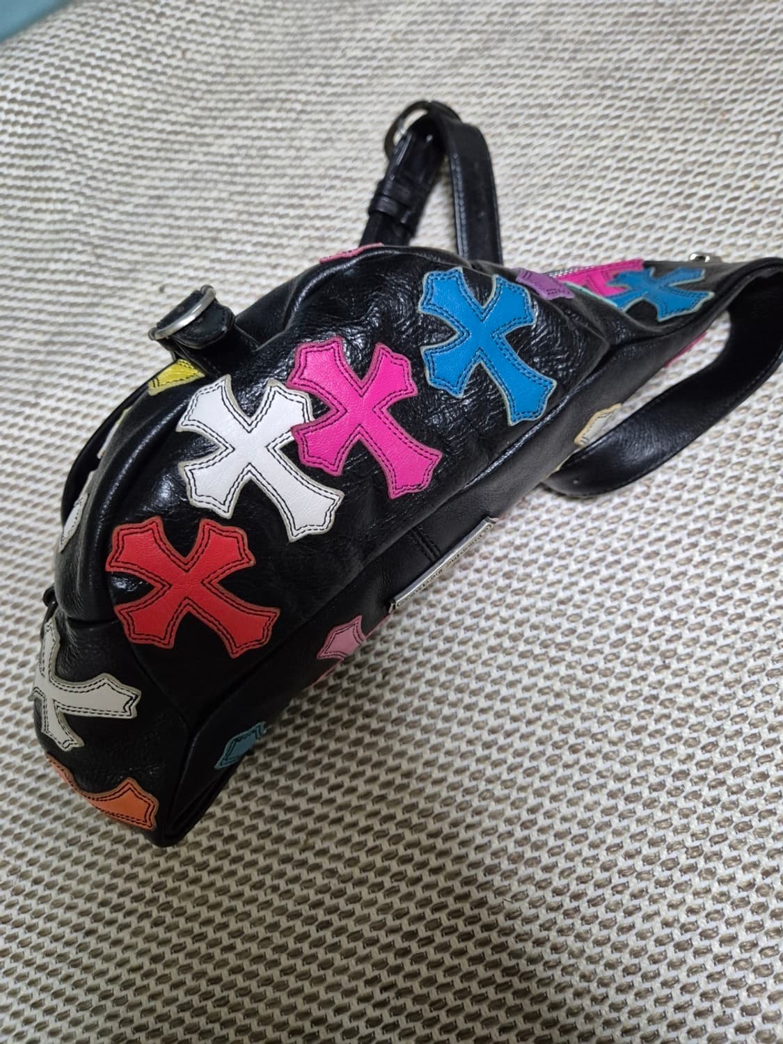 [OS] 크롬하츠 멀티 크로스 레더 블랙 스냅백 상품이미지1