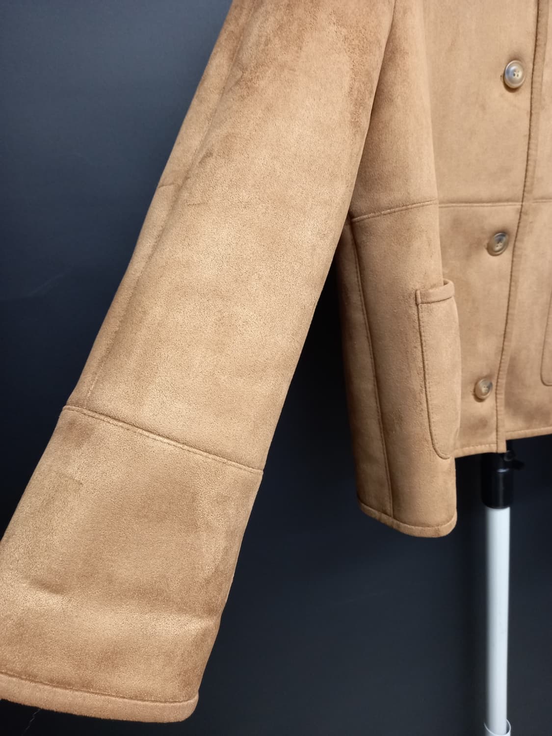 르비에르 LEVIERE 카멜 숏 무스탕 55.44 상품이미지7