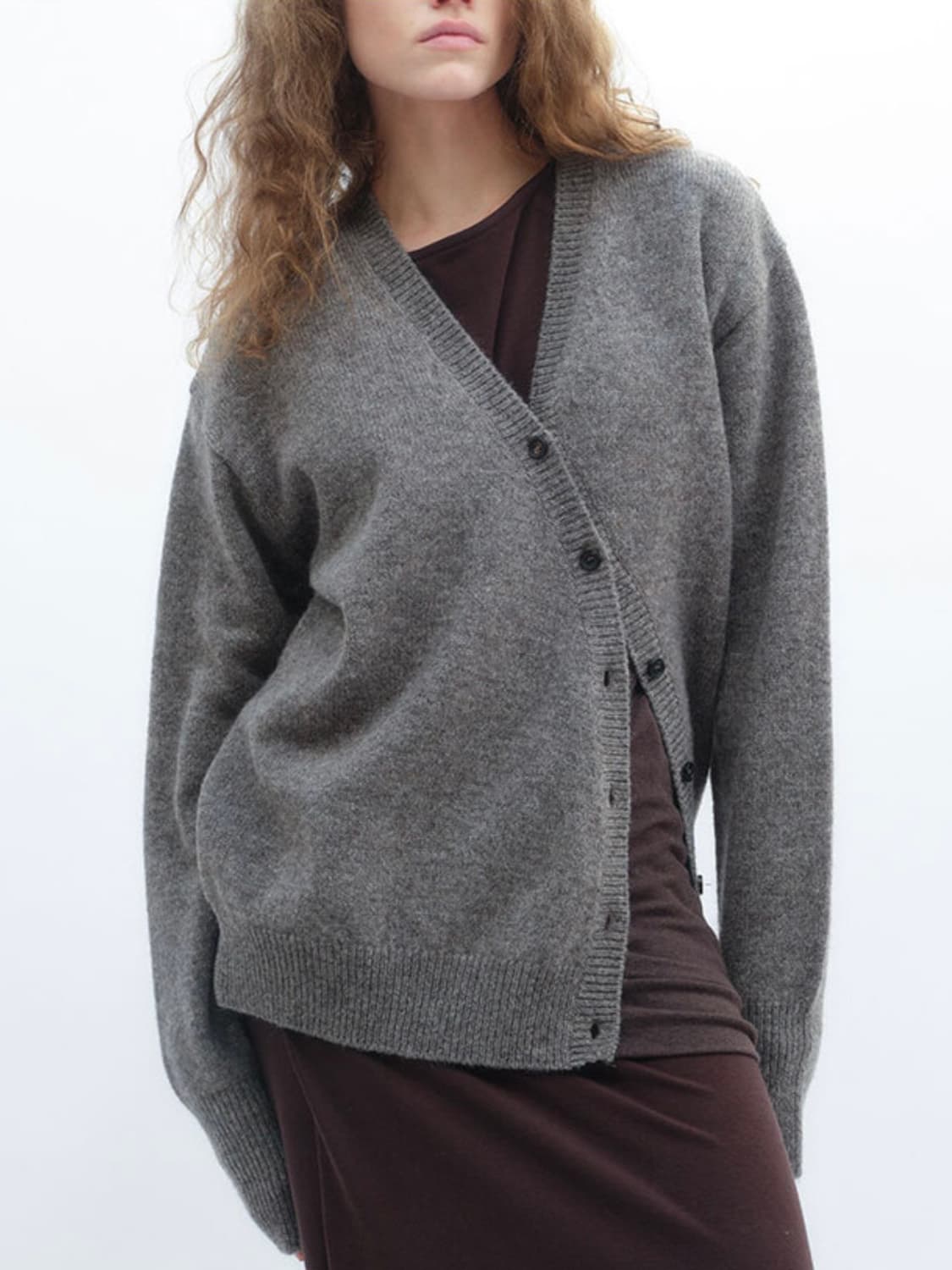 REPOS DIAGONAL CARDIGAN 리포스 가디건 브라운 상품이미지1