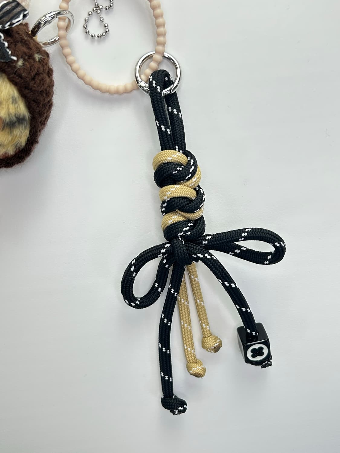 (10)정품몬치치🐆🤎보넷 & 화이트 레이스  커스텀키링 상품이미지5