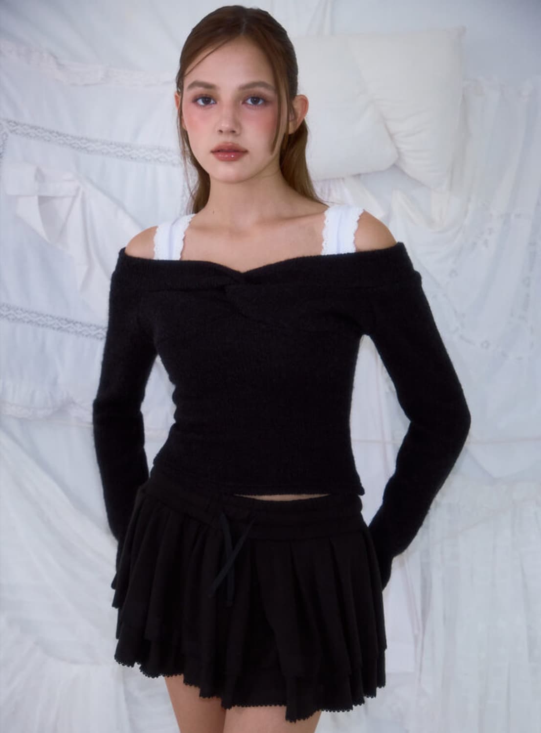 로제프란츠 트위스트 오프숄더 롱 슬리브 니트  상품이미지1