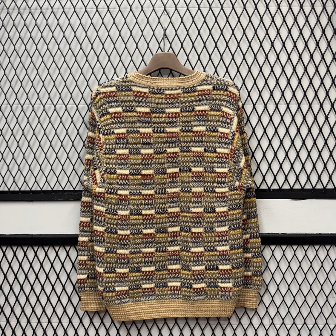 ITA VTG 울 니트 스웨터 엠보싱 디테일 루즈핏 베이지 상품이미지2