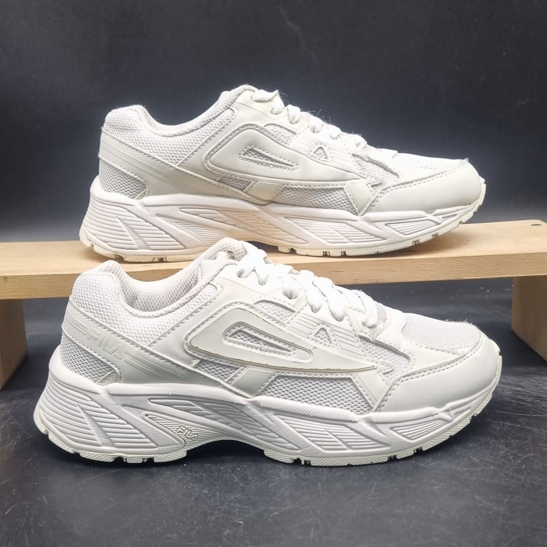 휠라 디사이퍼 운동화 230 상품이미지1