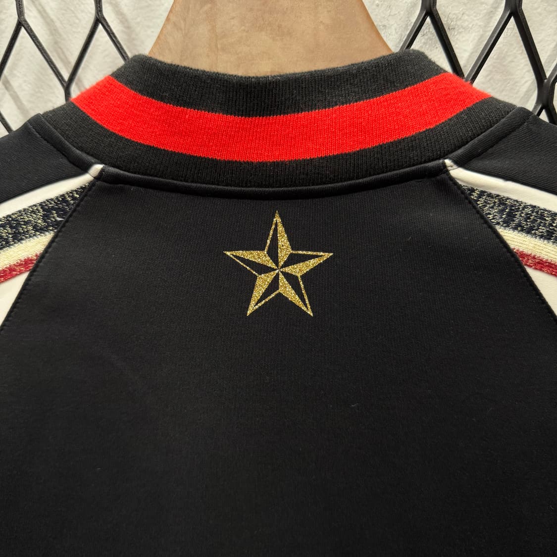 에드 하디 트랙 자켓 전면 타이거 크라운 자수 포인트 블랙 상품이미지6