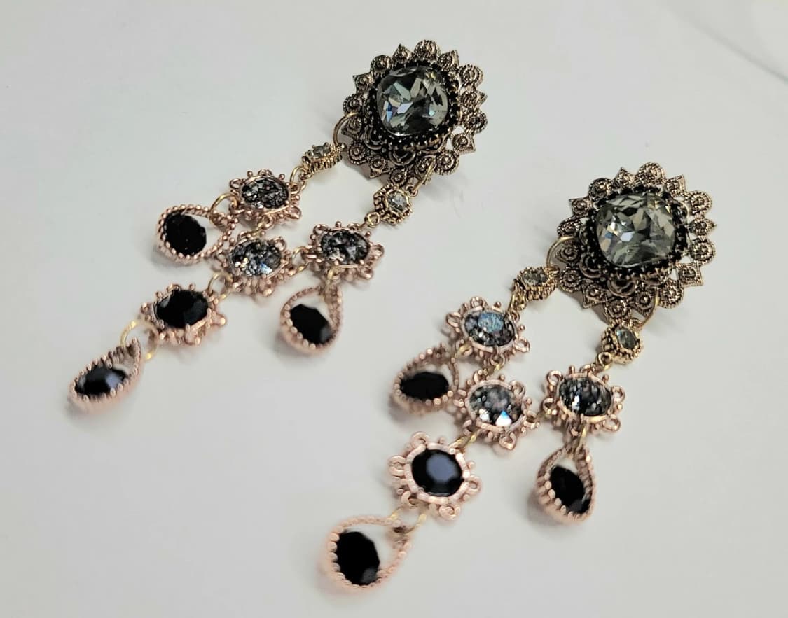 블링스타 정품 스와로브스키 샹들리에 드롭 귀걸이 (블랙) 상품이미지3