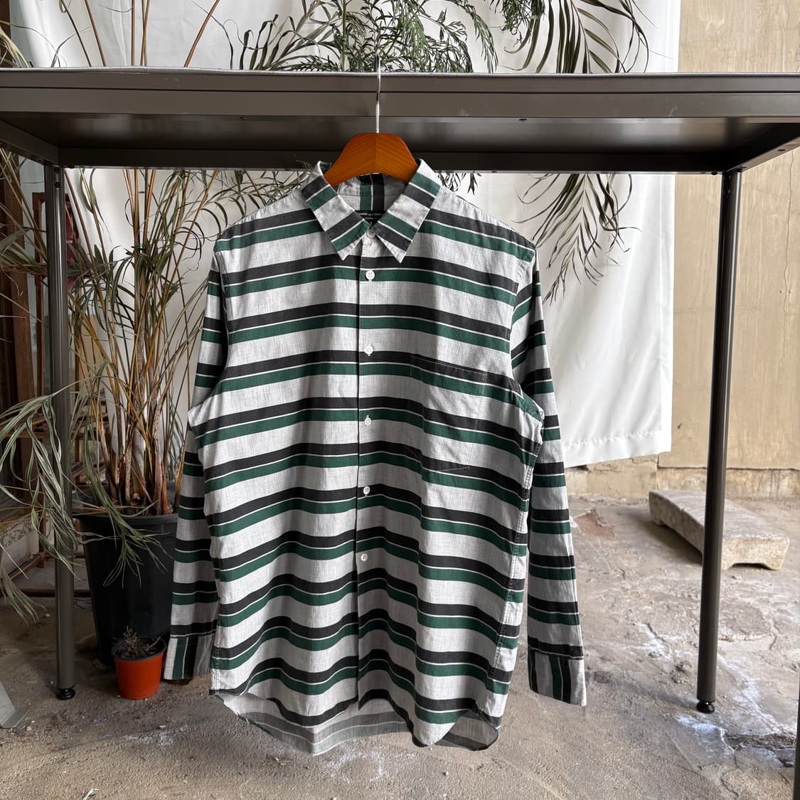 꼼데가르송 옴므 플러스 블랙 그린 스트라이프 셔츠 상품이미지1