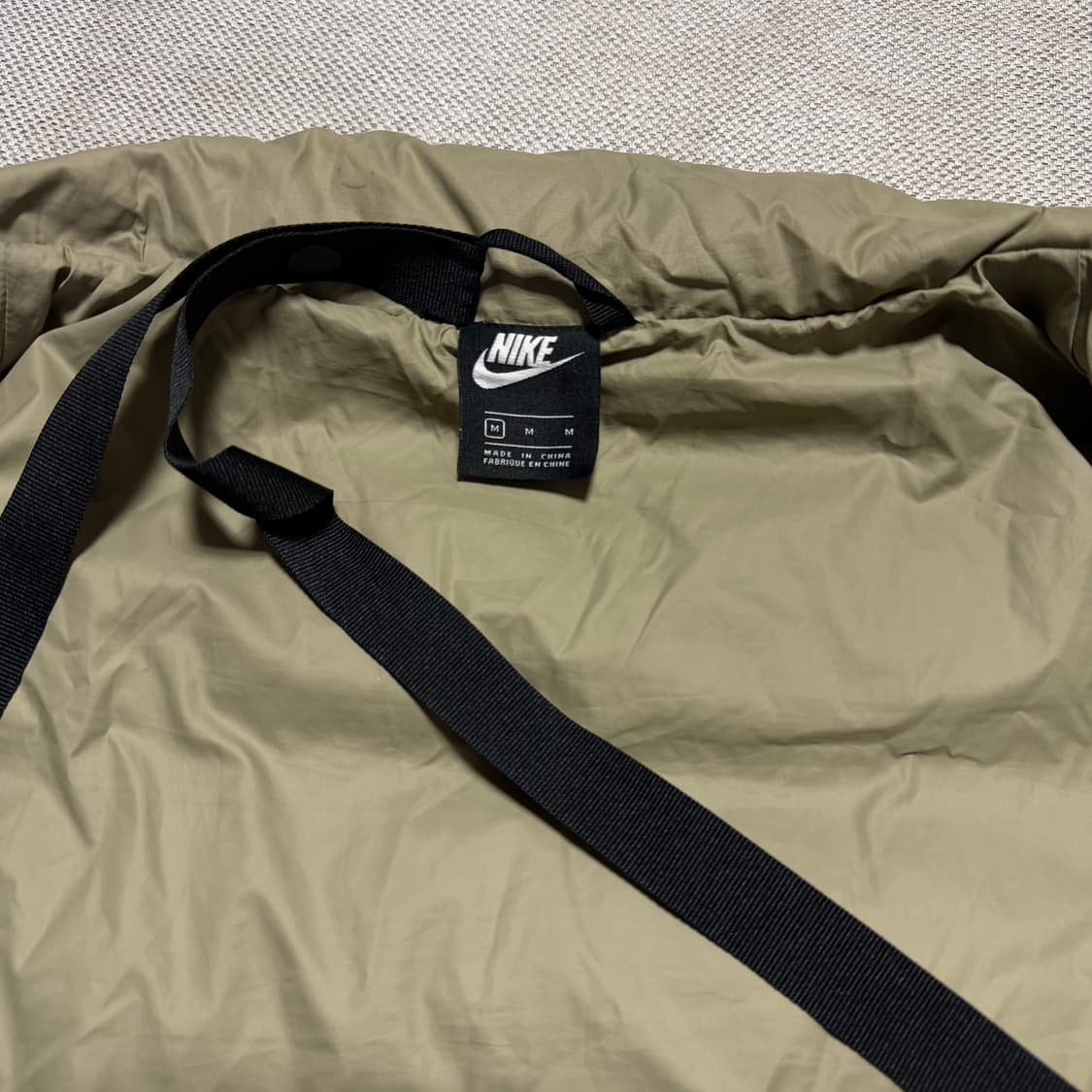 나이키 스우시 유광 숏패딩 상품이미지4