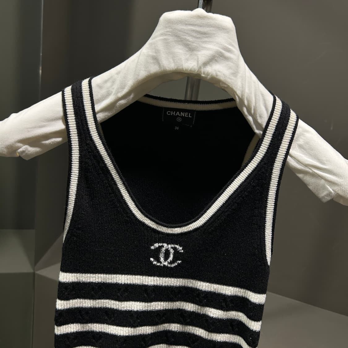 샤넬 CC로고 스트라이프 니트탑 상품이미지2
