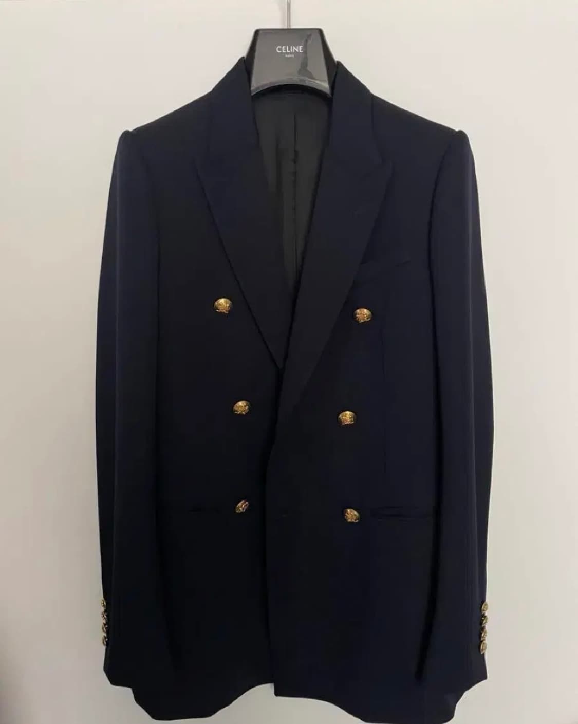 [강동원님 착용] 셀린느 20ss 네이비 금장 버튼 자켓 상품이미지6