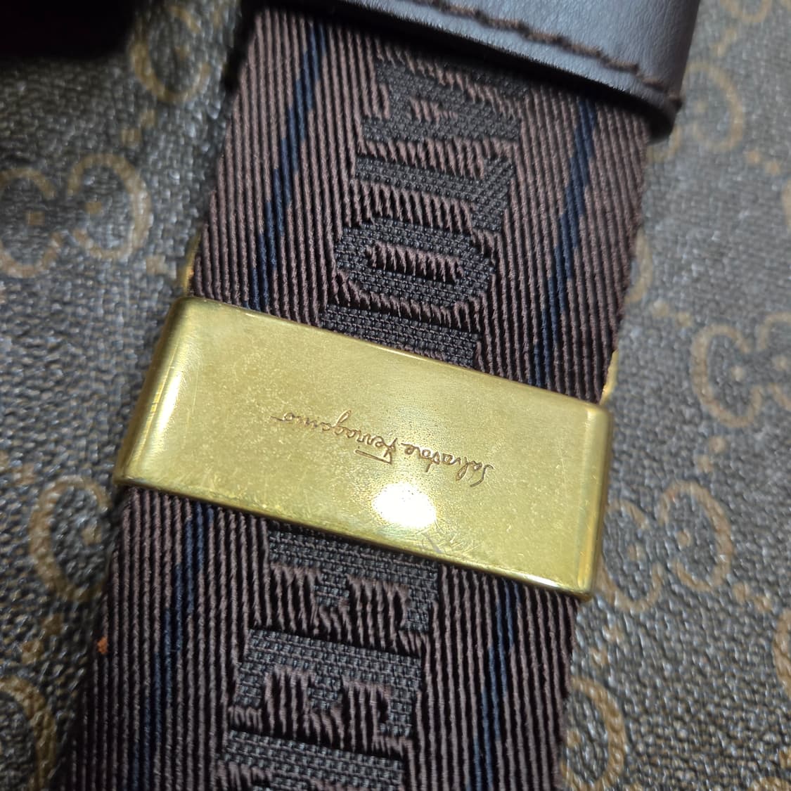 페라가모 크로스백 상품이미지2