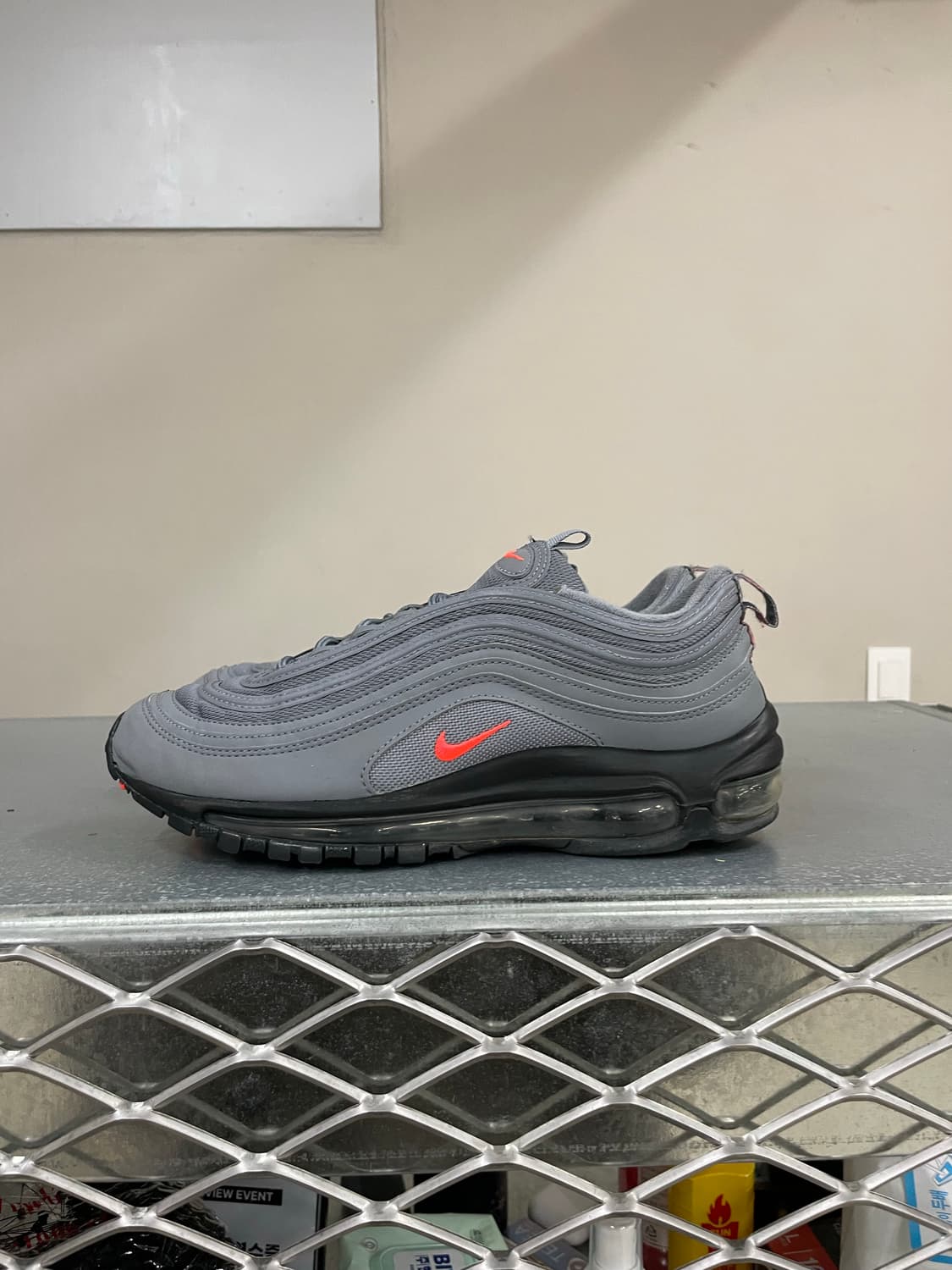 나이키 에어맥스 97 쿨그레이 크림슨 250 상품이미지1