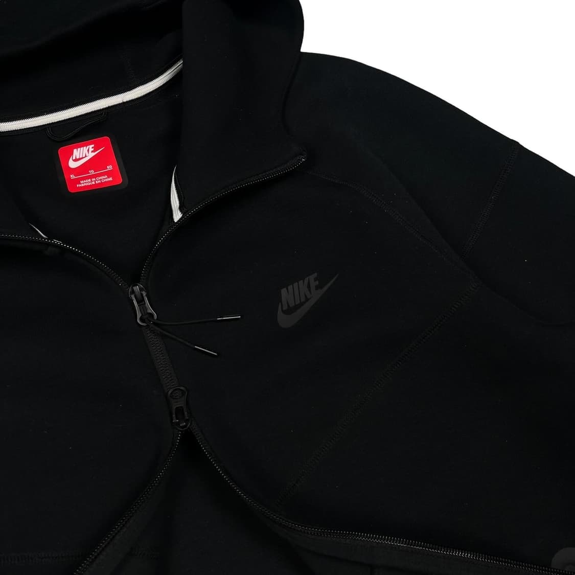 나이키 신형 블랙컬러 테크팩 후드집업 상품이미지2