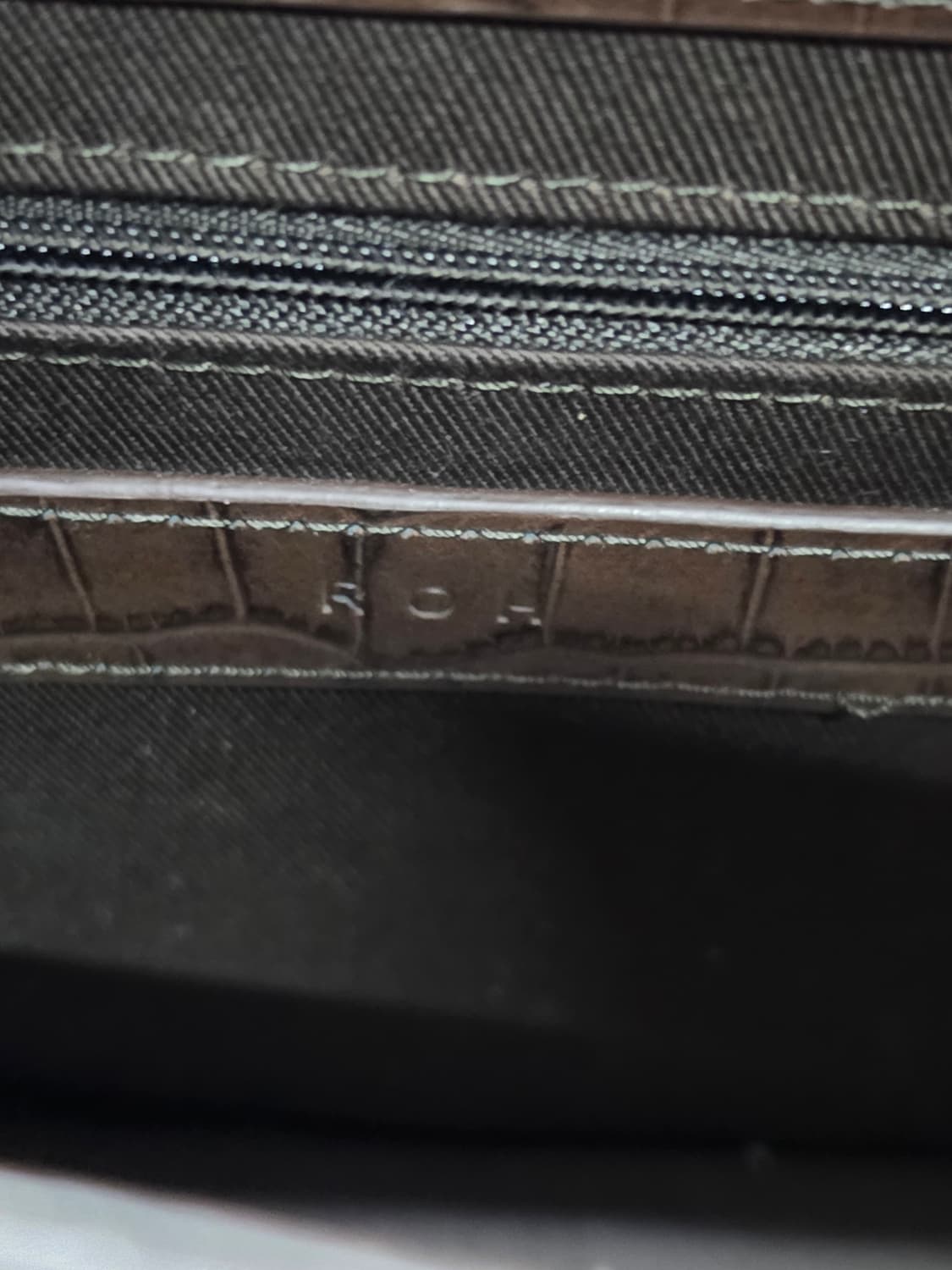 로서울 악어패턴 브라운 가죽 크로스백 상품이미지8