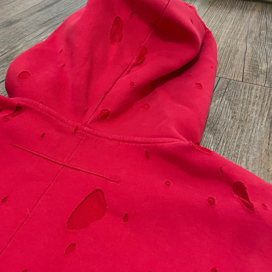 지방시 레드 데미지 후드티  상품이미지3