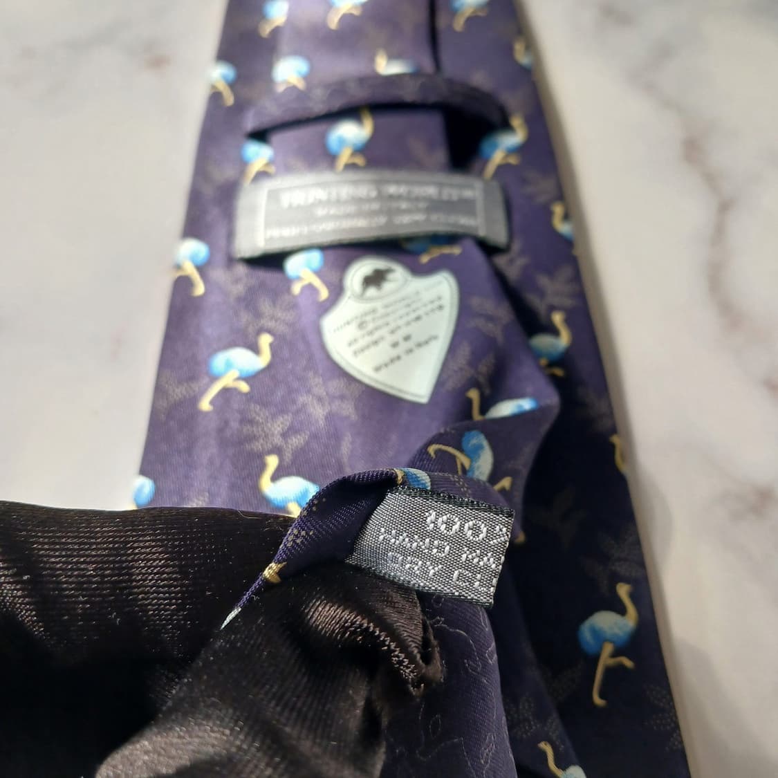 헌팅월드 실크 네이비 타조 패턴 넥타이 10cm A등급 E911
 상품이미지4