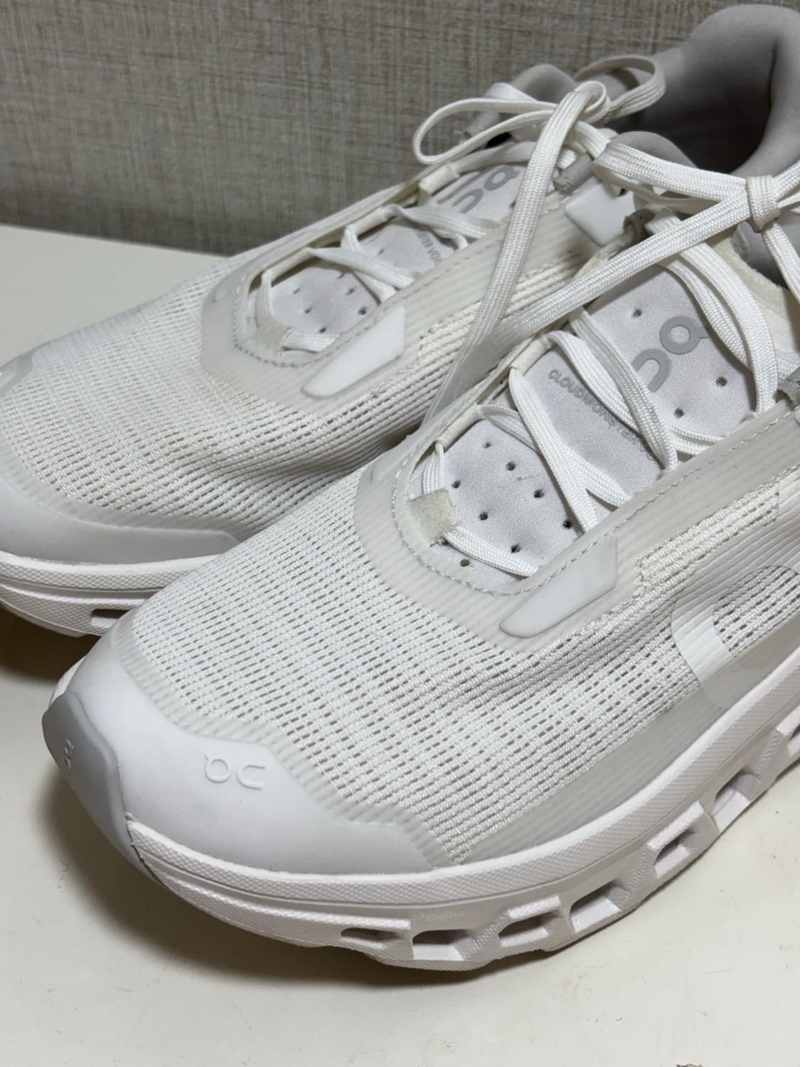 온러닝 클라우드 몬스터 보이드 화이트 (EU38, JP240) 상품이미지2