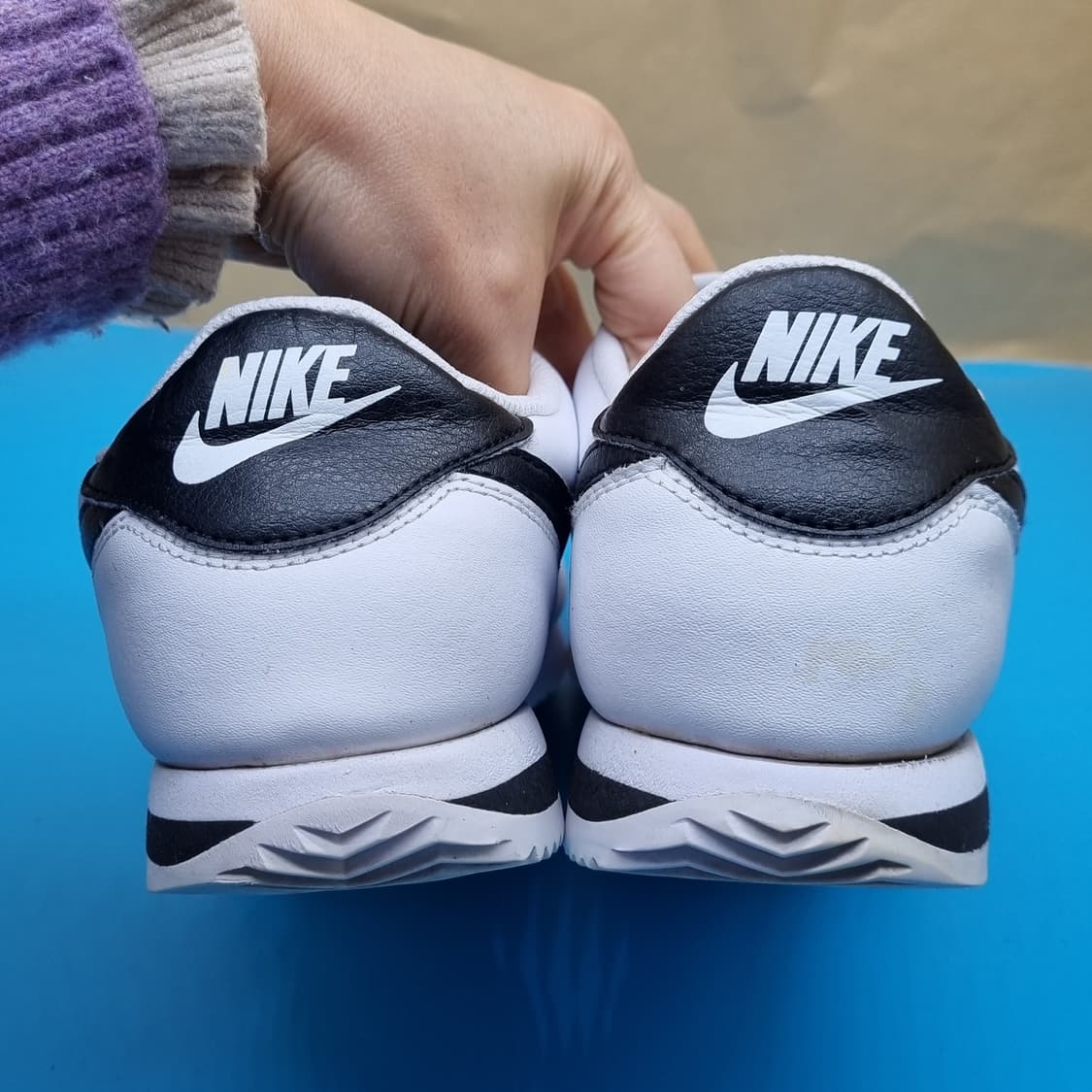 나이키 코르테즈 레더 흰검 남성운동화280. 상품이미지4