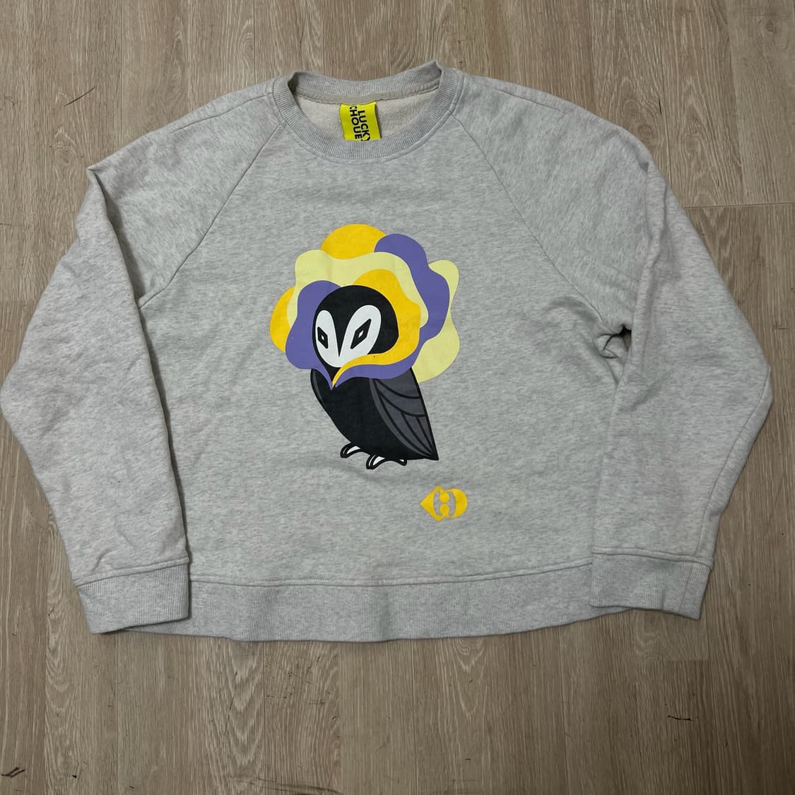 럭키슈에뜨 여성 빅로고 맨투맨 38  상품이미지1