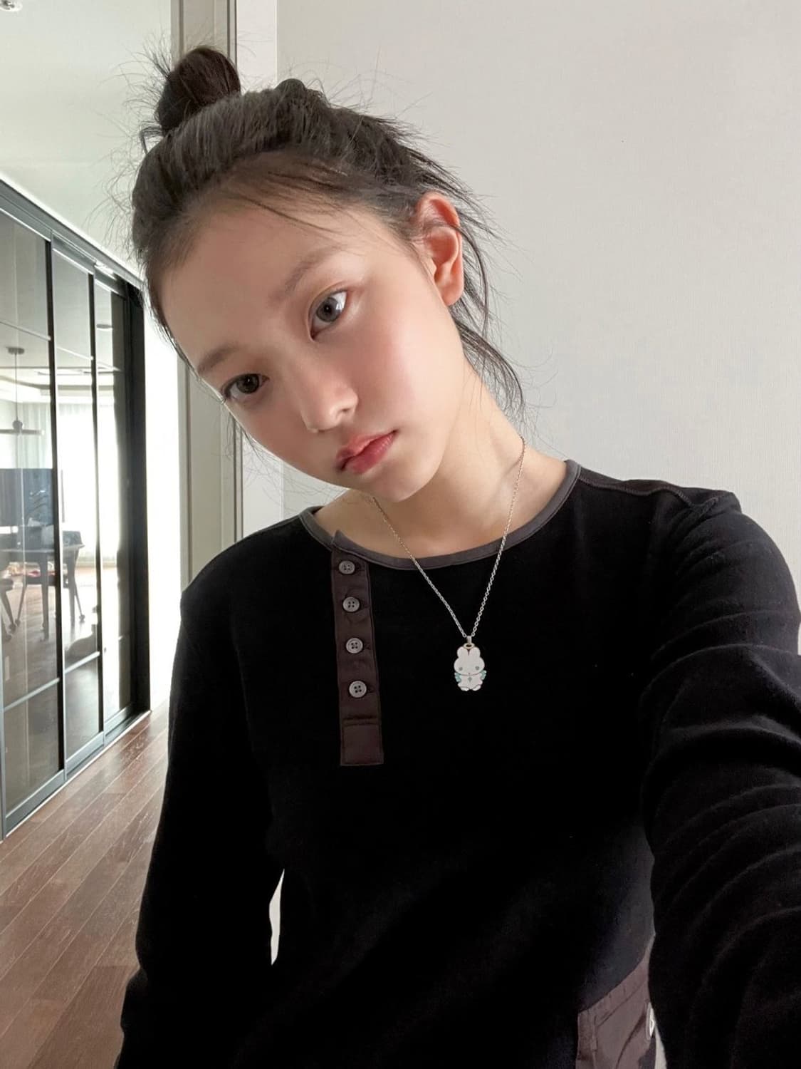 UNBALANCED LONGSLEEVES NAVY 상품이미지1