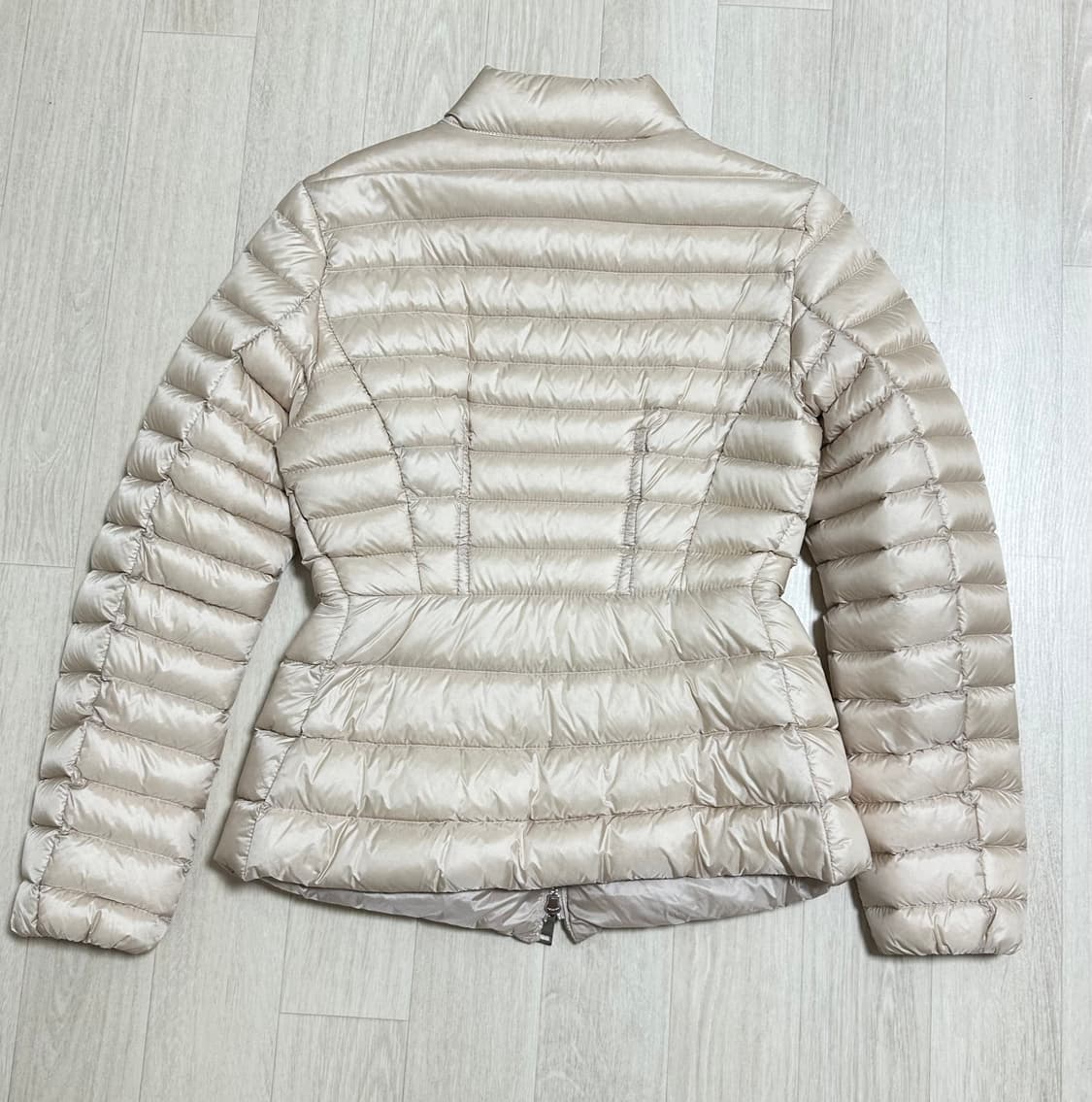 몽클레어 여성 경량패딩 상품이미지2