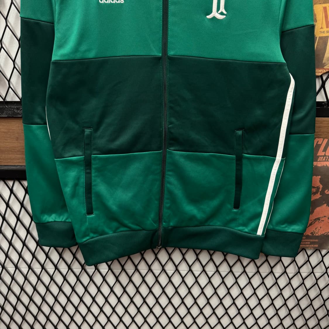 아디다스 팔메이라스 클럽 트랙자켓 전면 로고 포인트 그린 상품이미지4