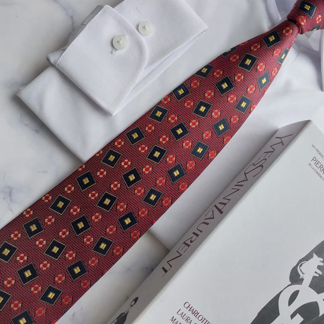 입생로랑 실크 레드 자카드 패턴 넥타이 9.5cm A+등급 K2514
 상품이미지5