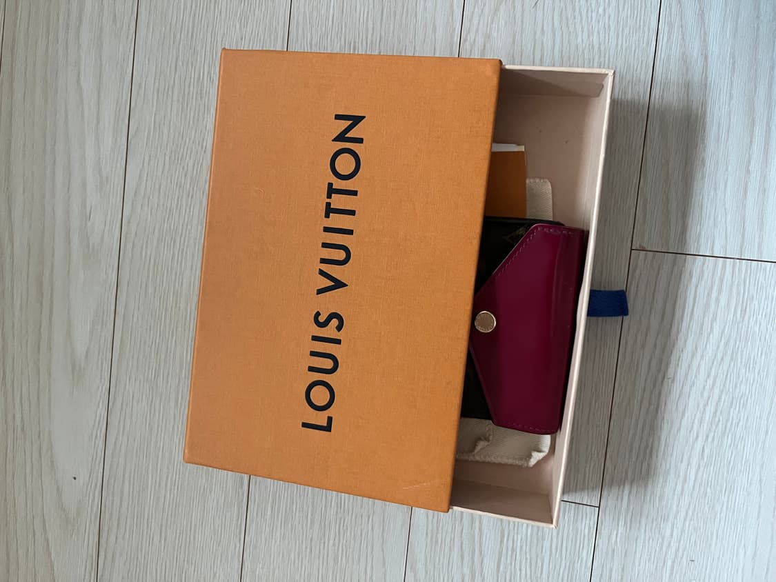 루이비통 모노그램 반지갑 푸시아 상품이미지6