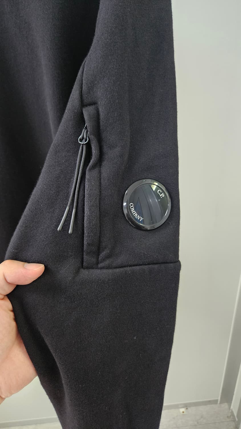 cp company 24fw 맨투맨 블랙(M) 상품이미지2