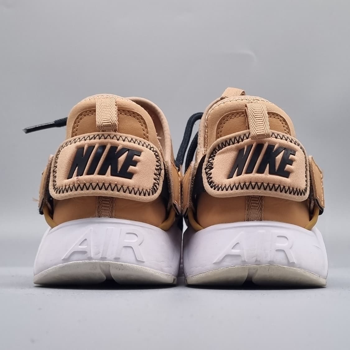 나이키 허라취 시티로우 운동화230 상품이미지4