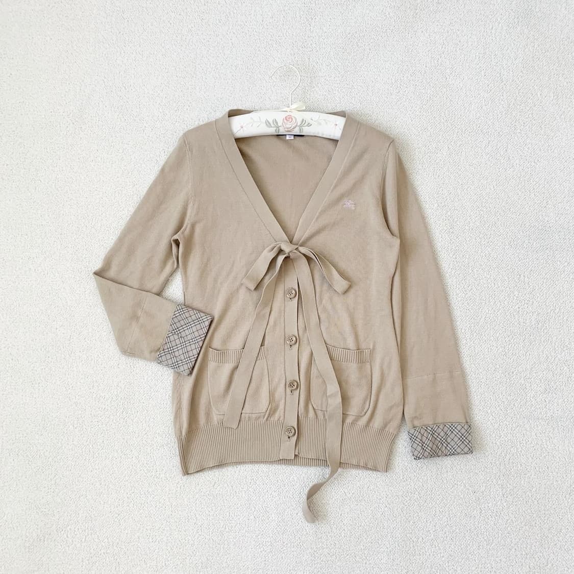 버버리 라떼갸루맛 노바체크 가디건 상품이미지2