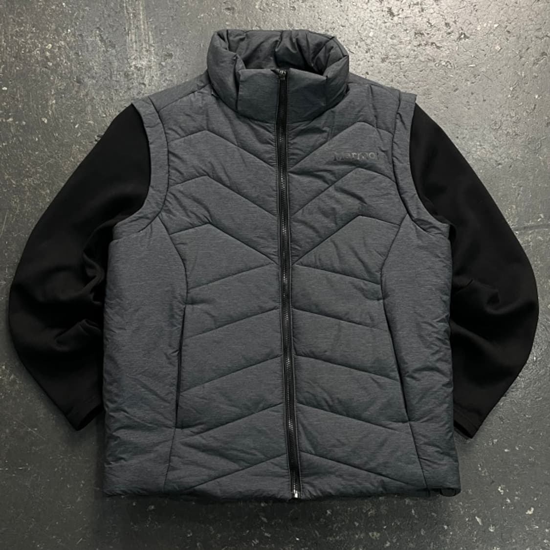 100 마모트 하이브리드 경량패딩 상품이미지1