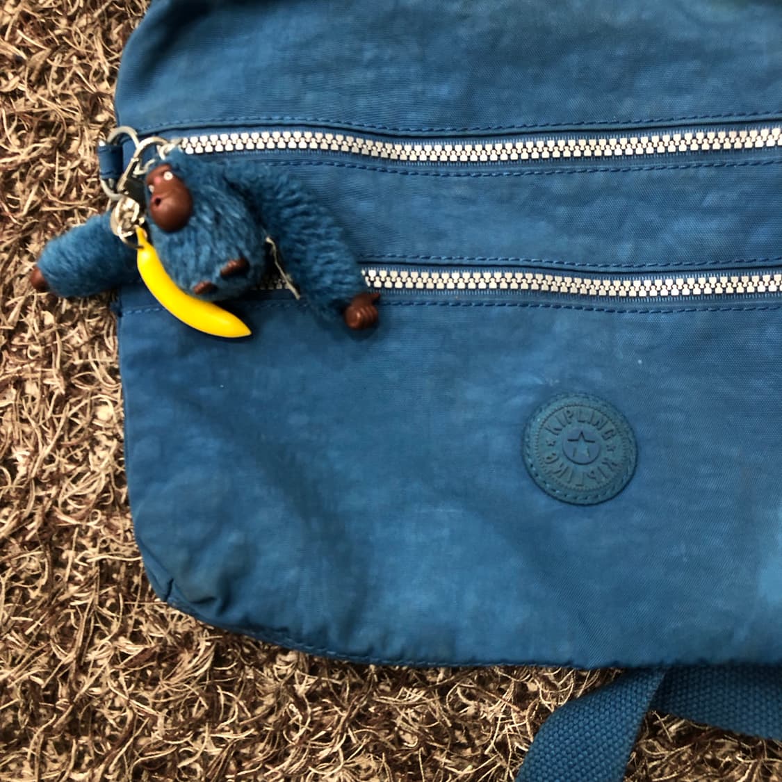 키플링 블루 크로스백 상품이미지2