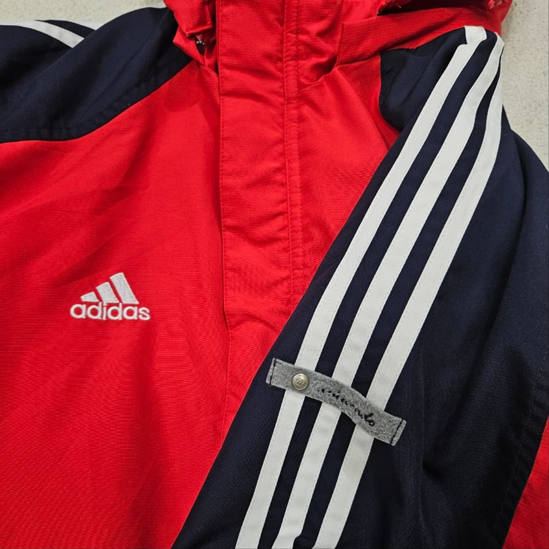 아디다스 빅로고 바람막이 점퍼 상품이미지3