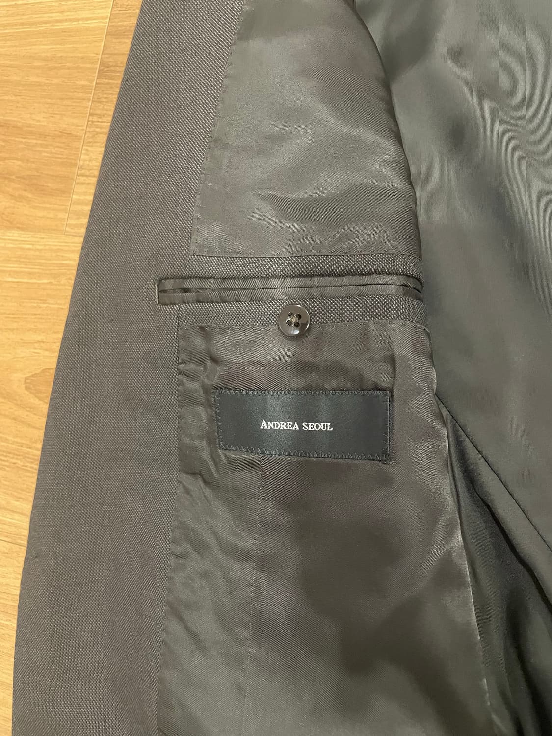 안드레아서울 링자켓 캄트위스트 수트, 브라운 상품이미지6