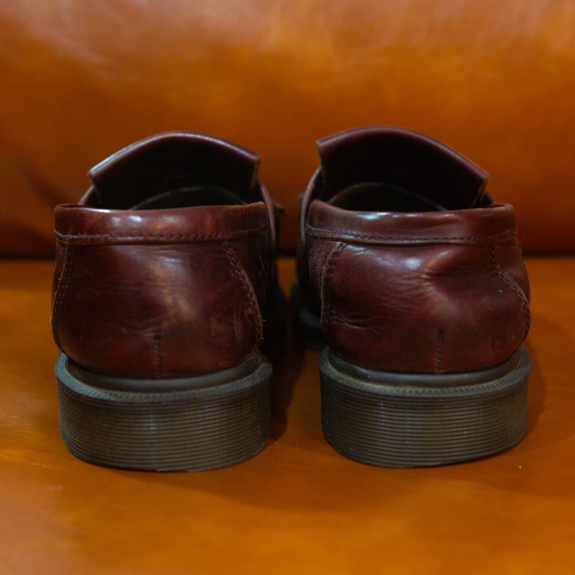 닥터마틴 아드리안 스웨이드 테슬 로퍼 상품이미지3