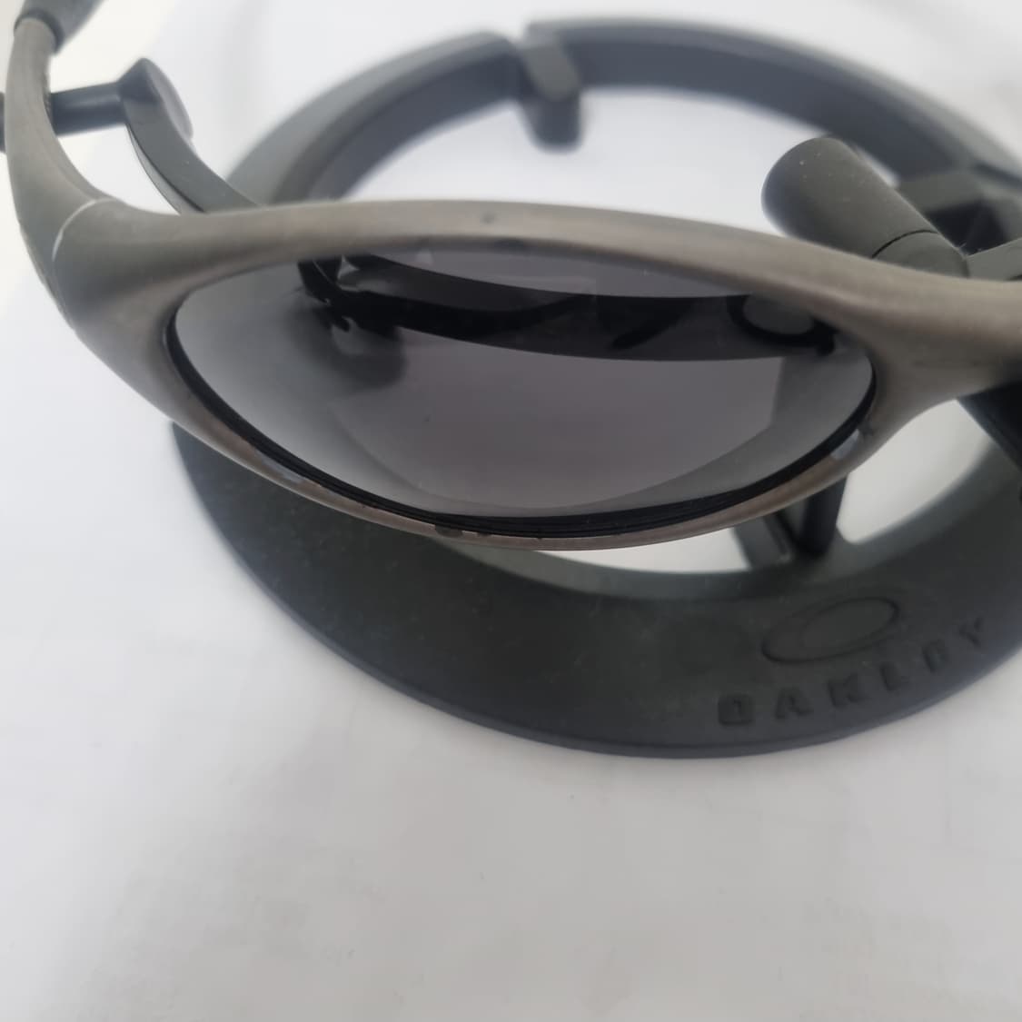 오클리 아이자켓 1.0 fmj 티타늄 그레이 상품이미지2